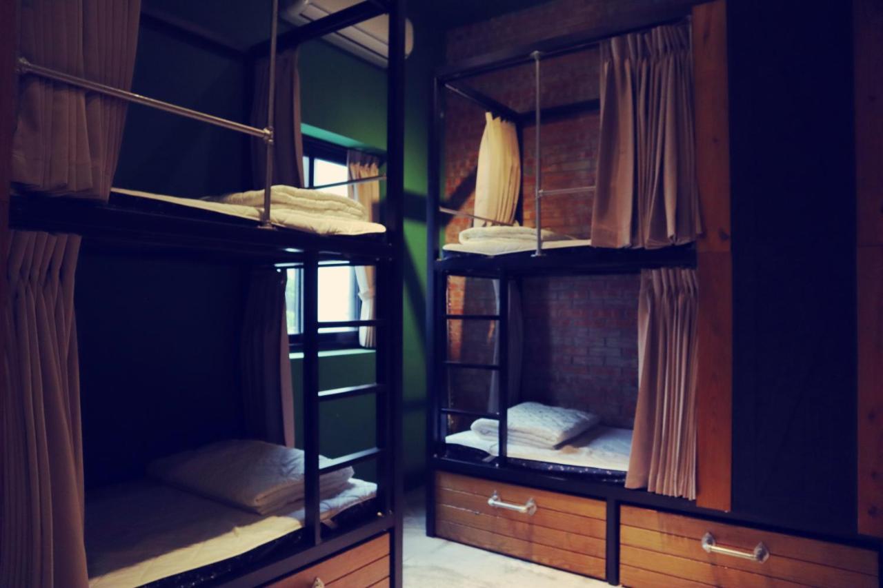 Travel Charger Hostel Kota Hualien Bagian luar foto