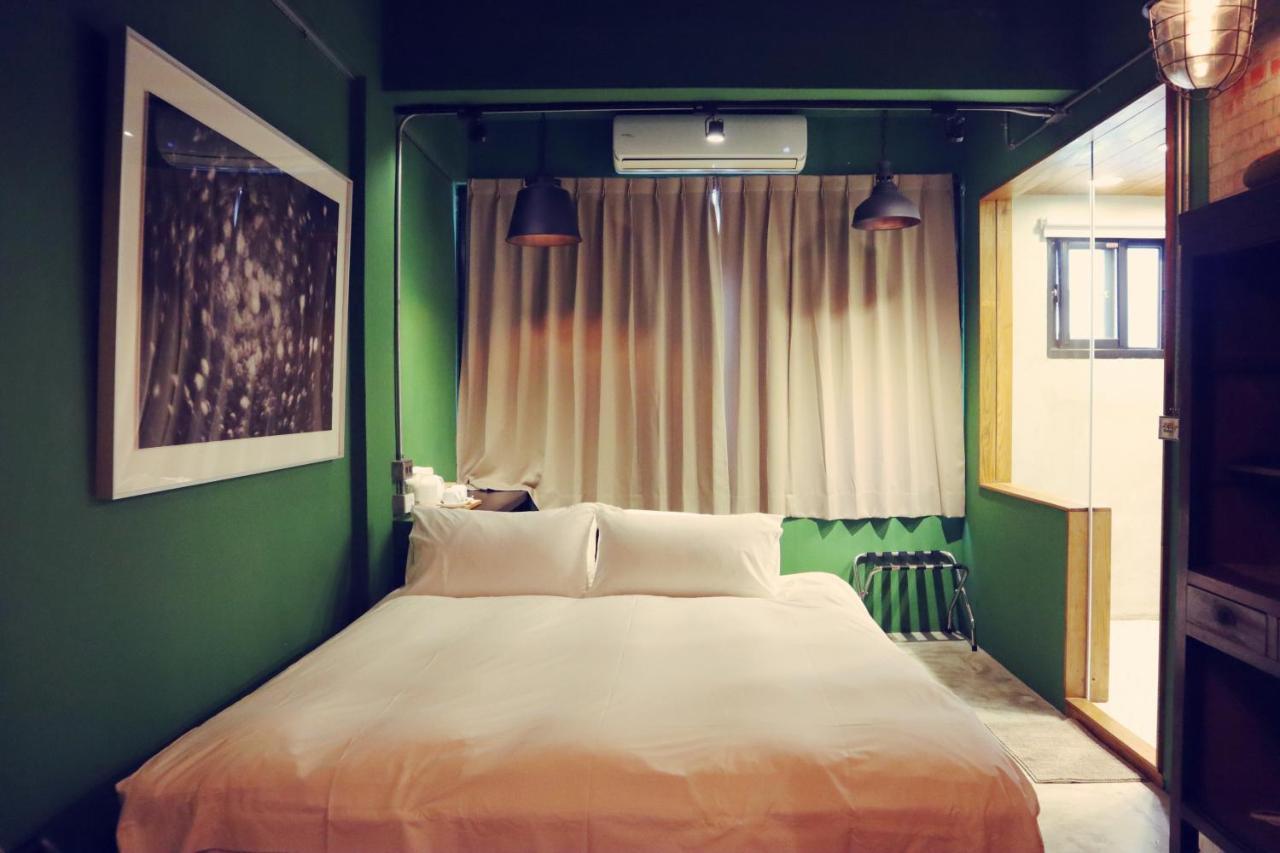 Travel Charger Hostel Kota Hualien Bagian luar foto