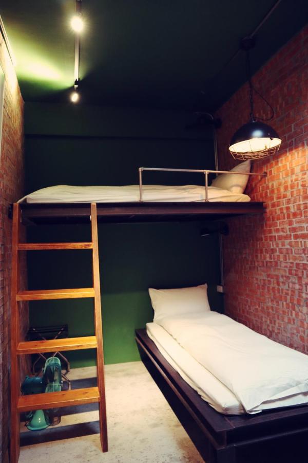 Travel Charger Hostel Kota Hualien Bagian luar foto