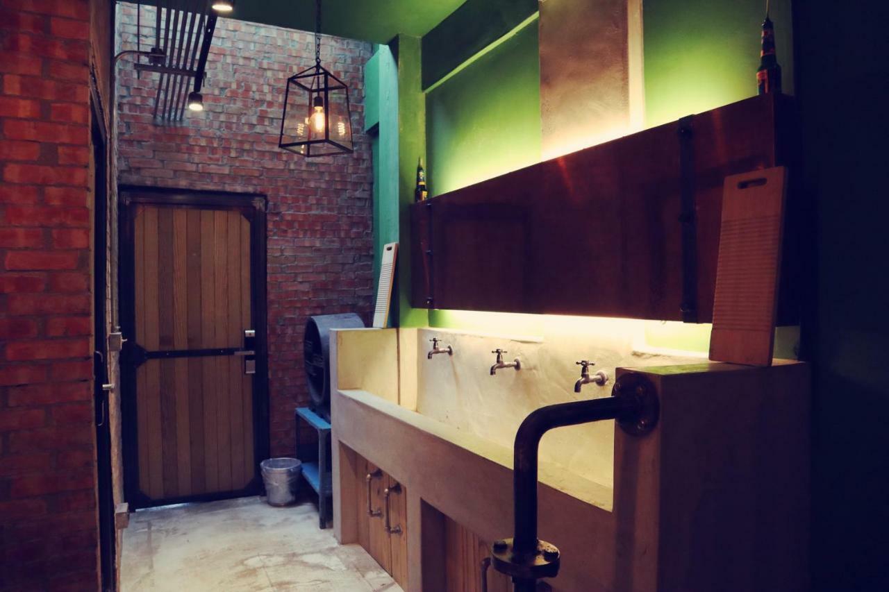 Travel Charger Hostel Kota Hualien Bagian luar foto