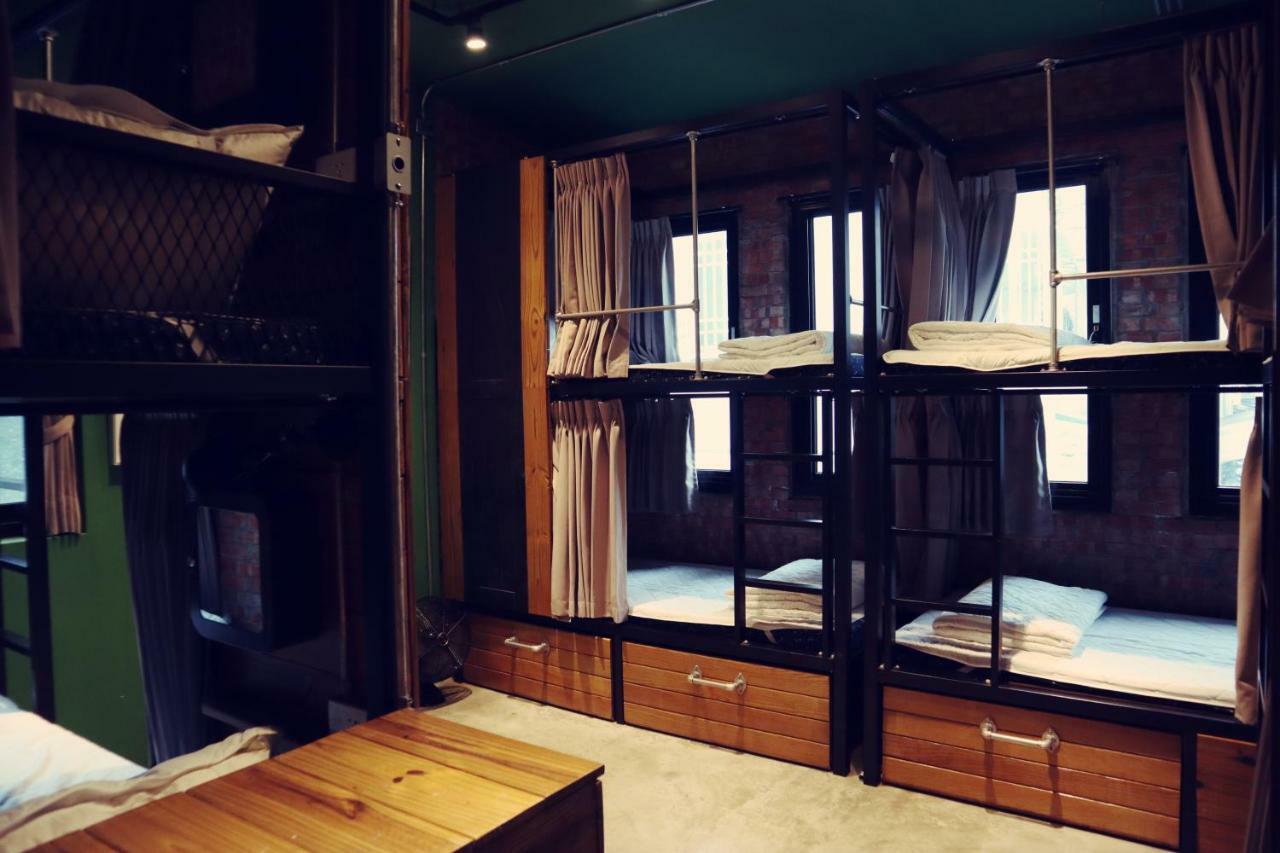 Travel Charger Hostel Kota Hualien Bagian luar foto