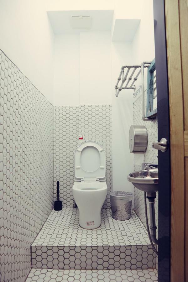Travel Charger Hostel Kota Hualien Bagian luar foto